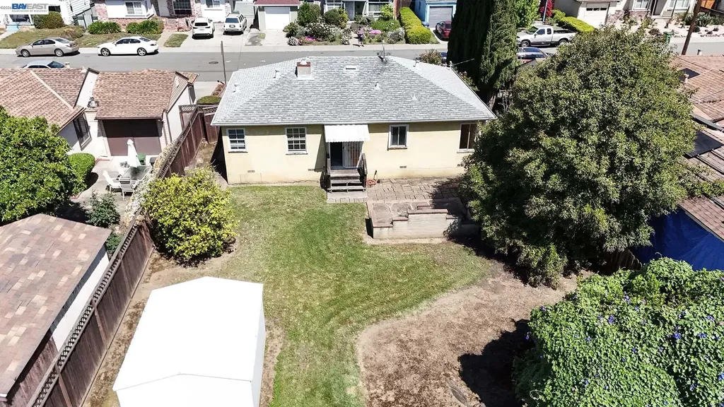 4035 Somerset Avenue Castro Valley CA 94546