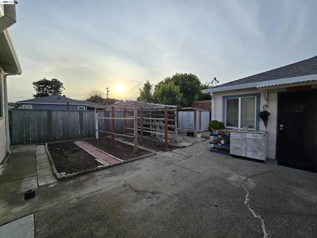 1636 Virginia Street San Leandro CA 94577