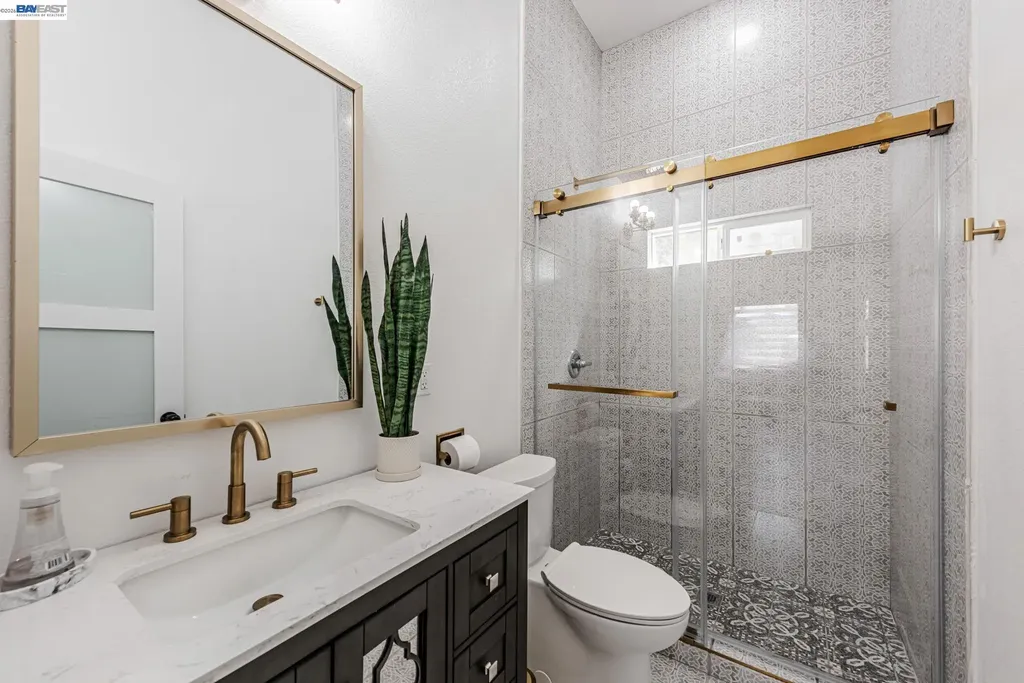 35970 Vivian Place Fremont CA 94536