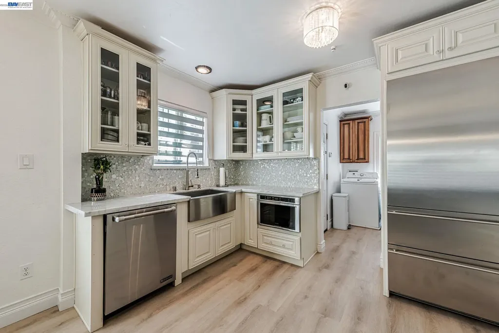 35970 Vivian Place Fremont CA 94536