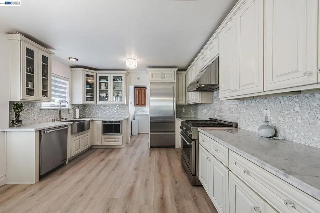 35970 Vivian Place Fremont CA 94536