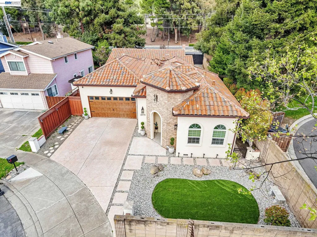 35970 Vivian Place Fremont CA 94536