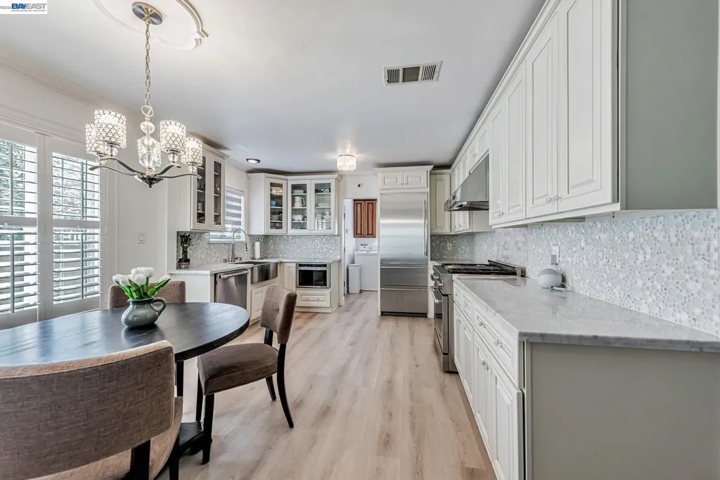 35970 Vivian Place Fremont CA 94536