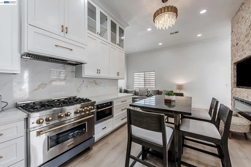 35970 Vivian Place Fremont CA 94536