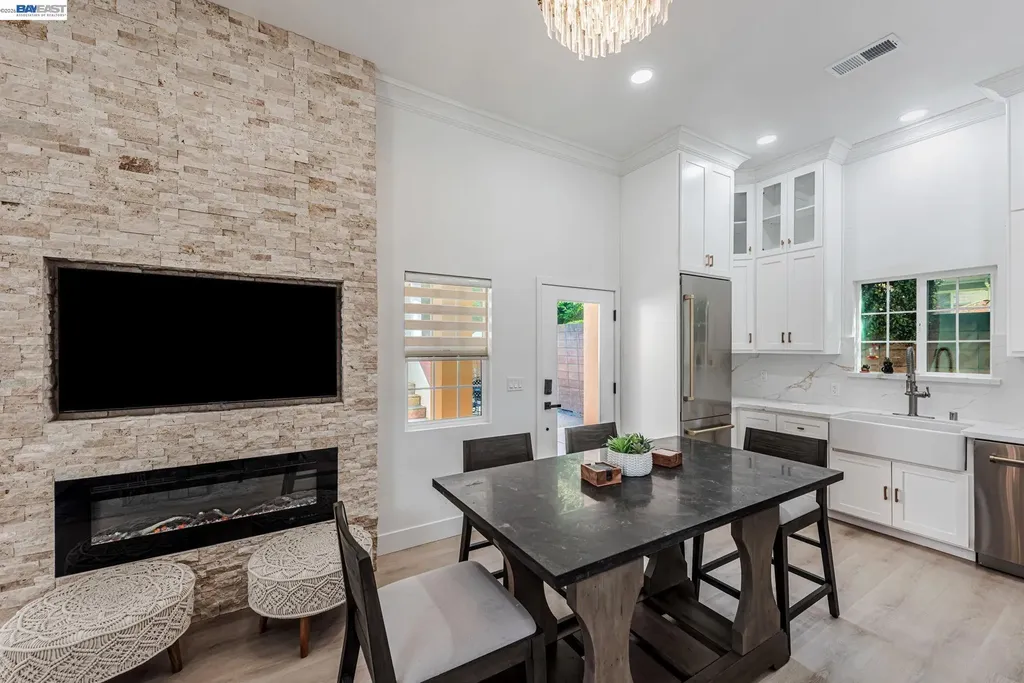 35970 Vivian Place Fremont CA 94536