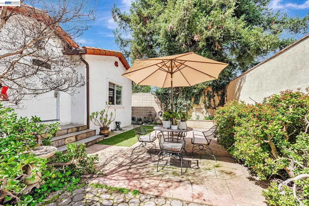 35970 Vivian Place Fremont CA 94536