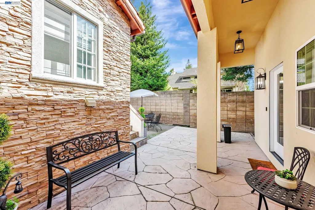 35970 Vivian Place Fremont CA 94536
