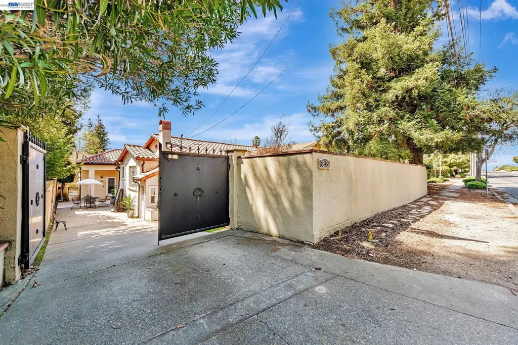 35970 Vivian Place Fremont CA 94536