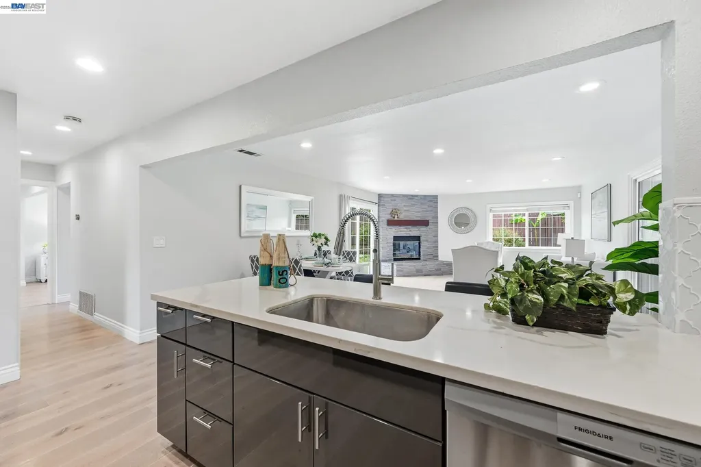 31333 San Andreas Drive Union City CA 94587