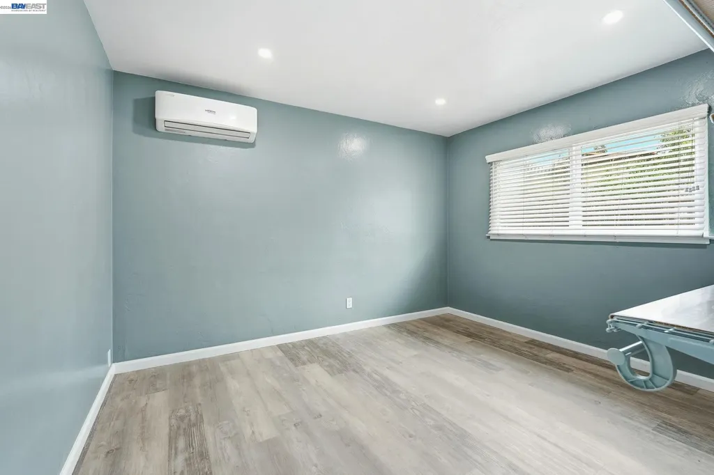 1839 Hill Avenue Hayward CA 94541