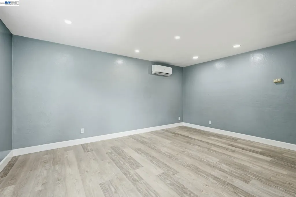 1839 Hill Avenue Hayward CA 94541