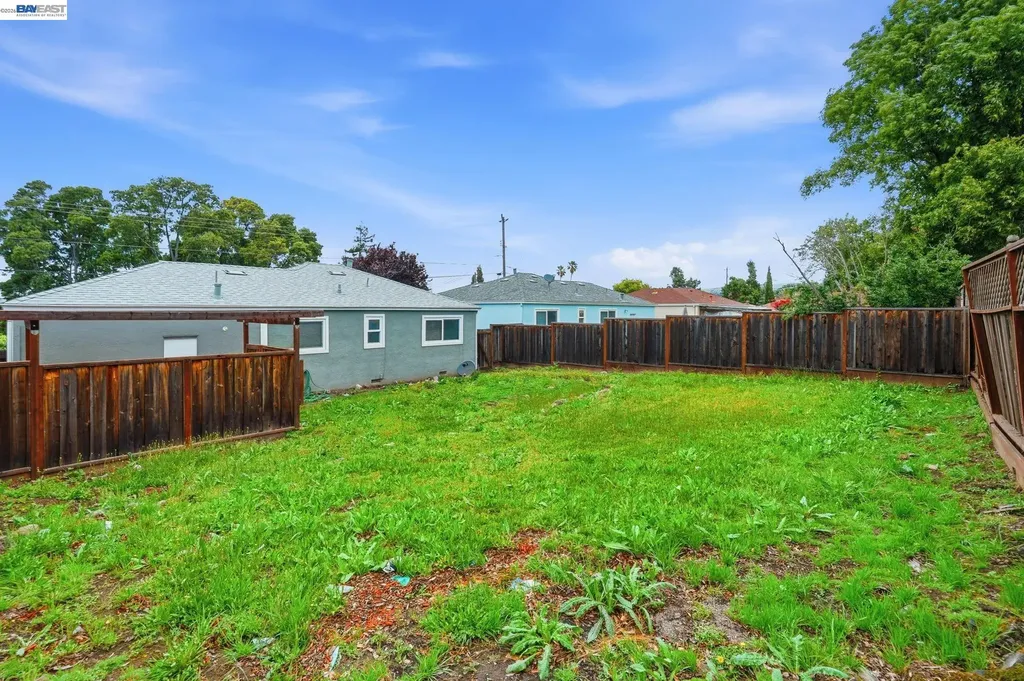 1839 Hill Avenue Hayward CA 94541