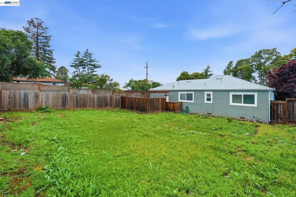 1839 Hill Avenue Hayward CA 94541
