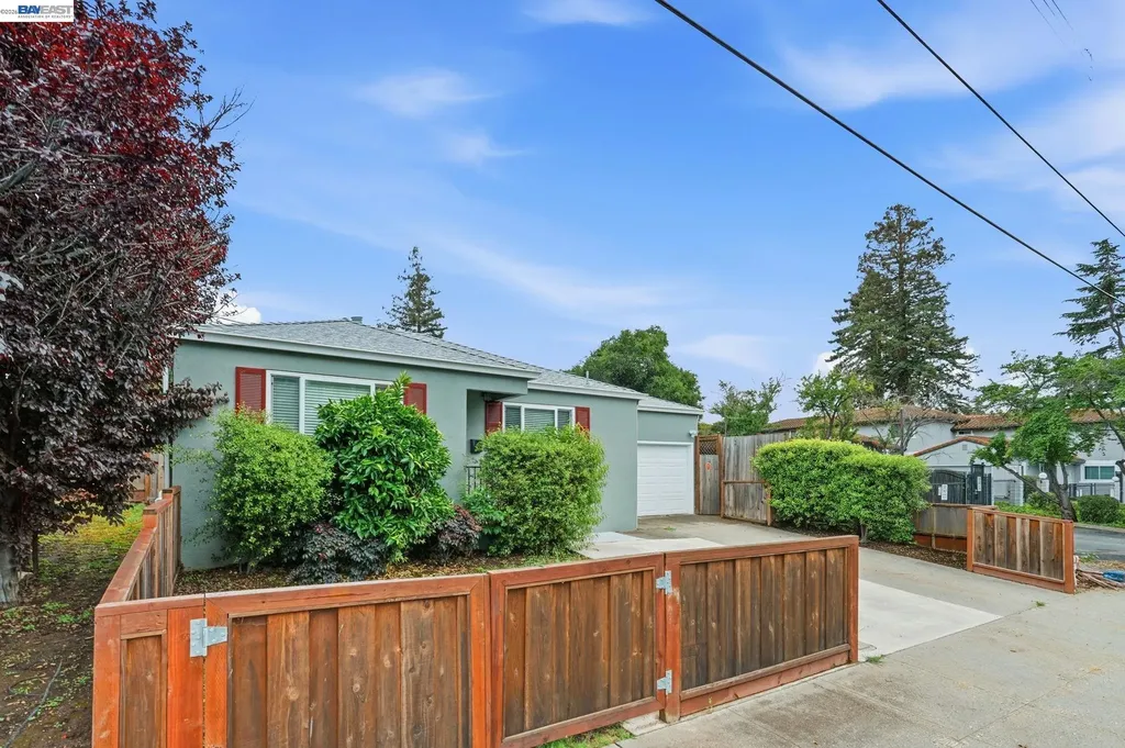 1839 Hill Avenue Hayward CA 94541