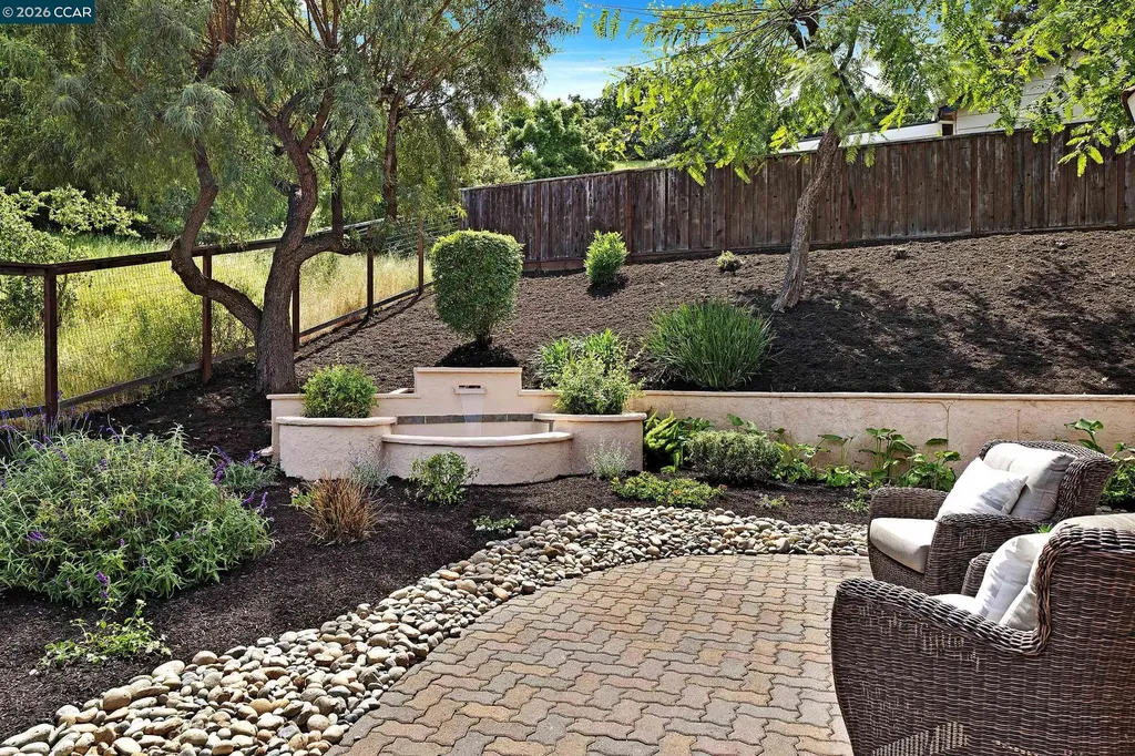204 Vista Glen Place Martinez CA 94553