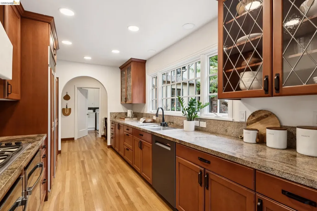 131 Montrose Road Berkeley CA 94707