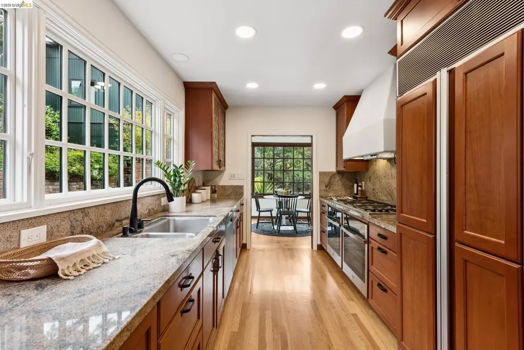 131 Montrose Road Berkeley CA 94707