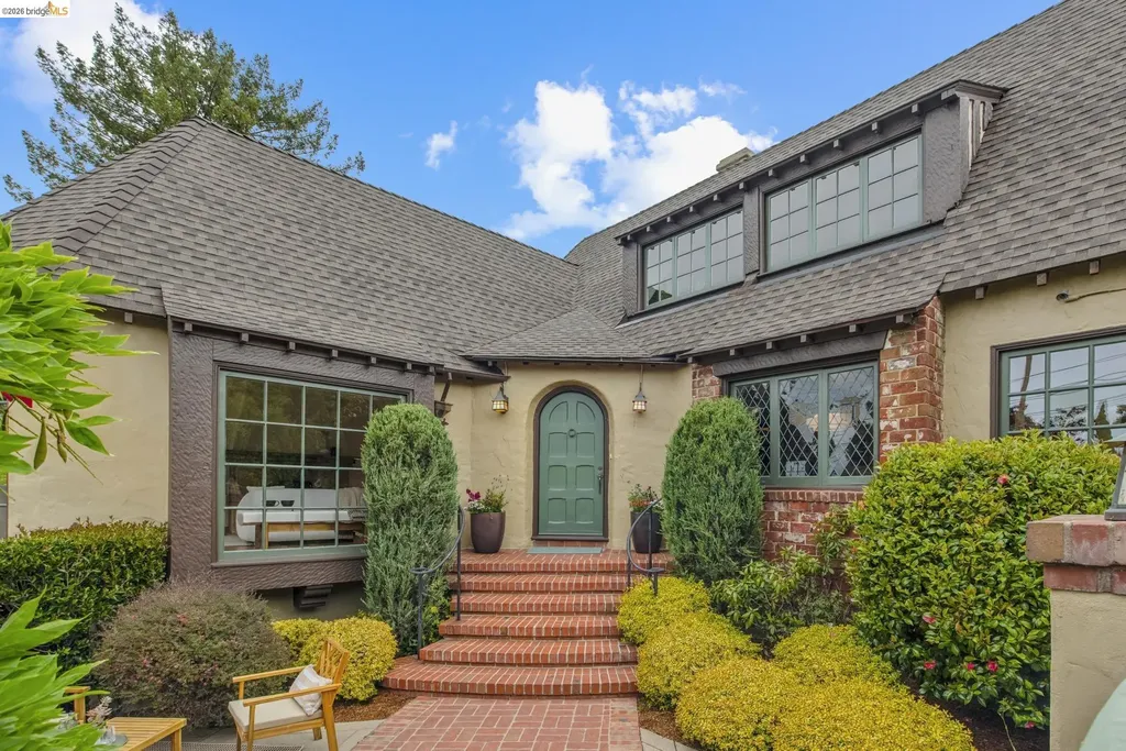 131 Montrose Road Berkeley CA 94707