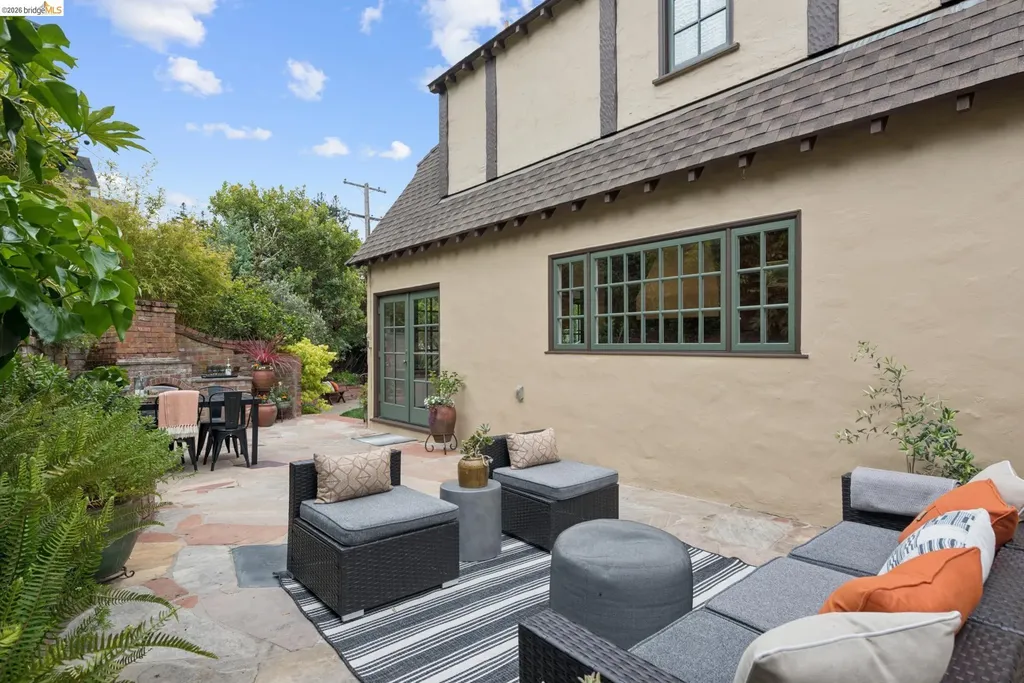 131 Montrose Road Berkeley CA 94707