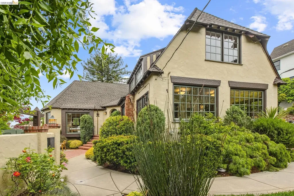131 Montrose Road Berkeley CA 94707