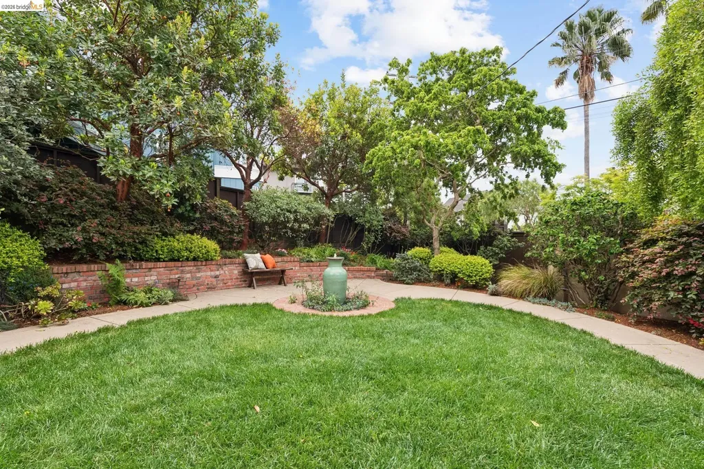 131 Montrose Road Berkeley CA 94707