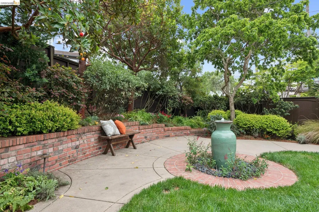131 Montrose Road Berkeley CA 94707