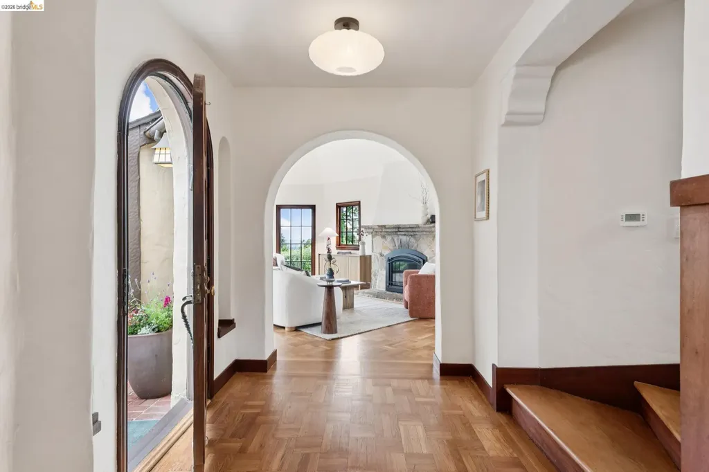 131 Montrose Road Berkeley CA 94707