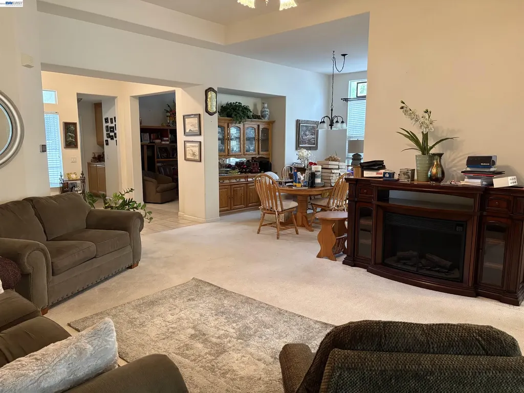 395 Grenadier Way Brentwood CA 94513