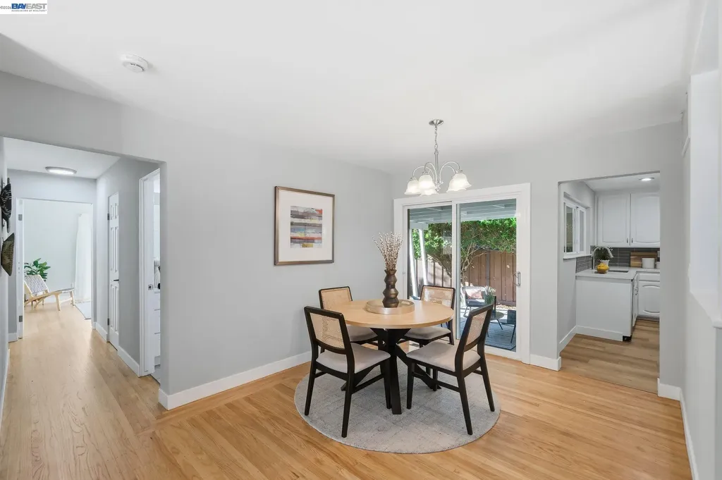 31139 Chicoine Avenue Hayward CA 94544