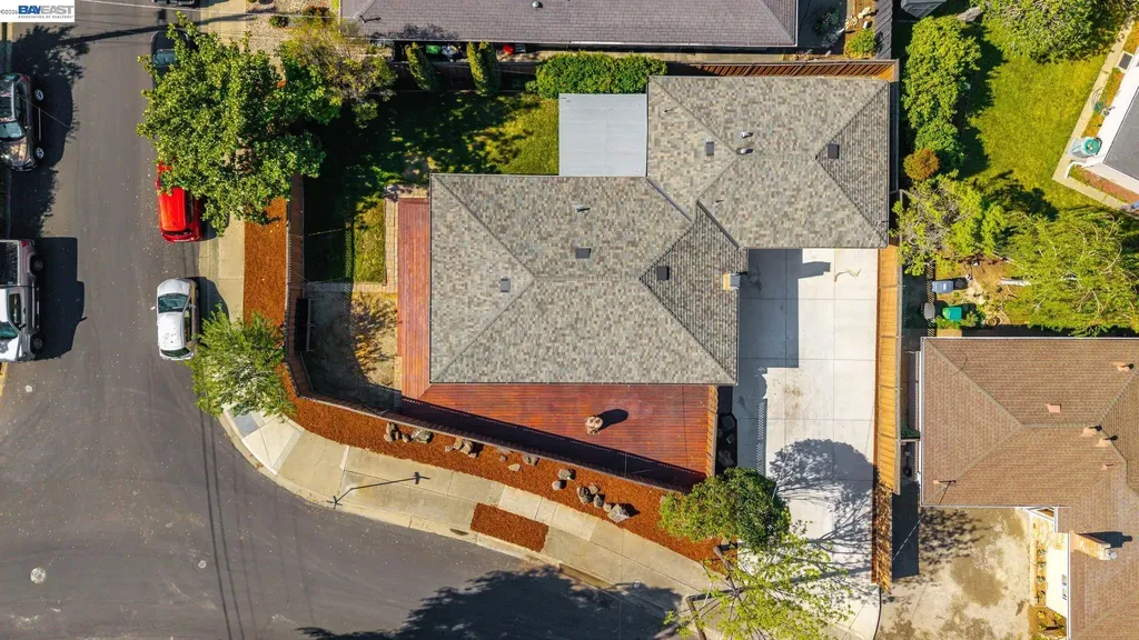 31139 Chicoine Avenue Hayward CA 94544