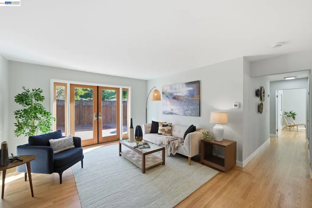 31139 Chicoine Avenue Hayward CA 94544