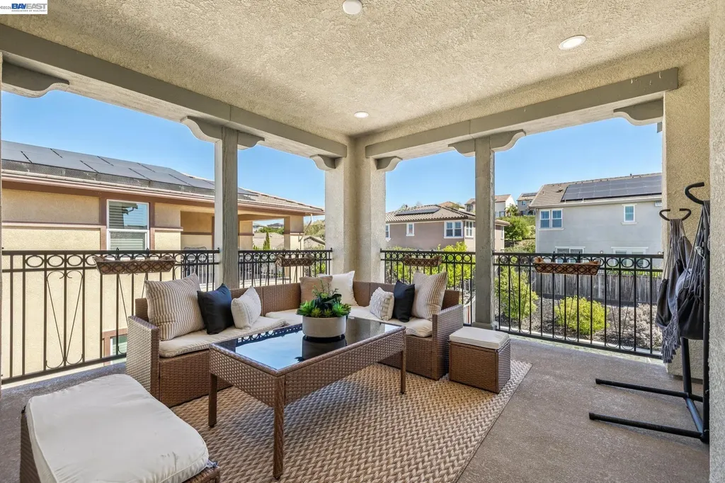 66 Adair Way Hayward CA 94542