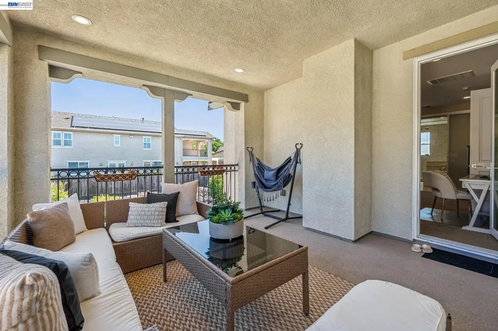 66 Adair Way Hayward CA 94542