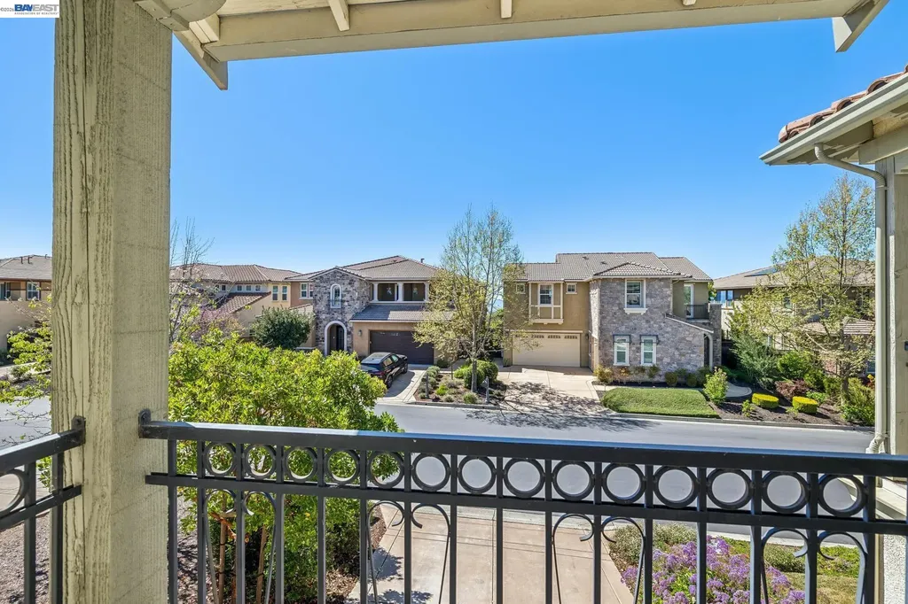 66 Adair Way Hayward CA 94542