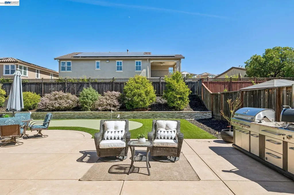 66 Adair Way Hayward CA 94542