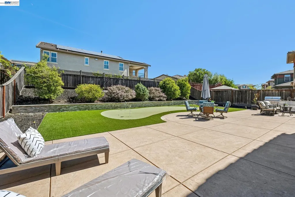 66 Adair Way Hayward CA 94542