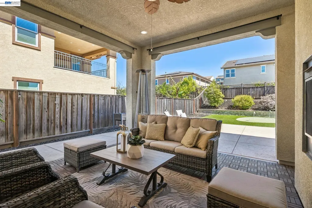 66 Adair Way Hayward CA 94542