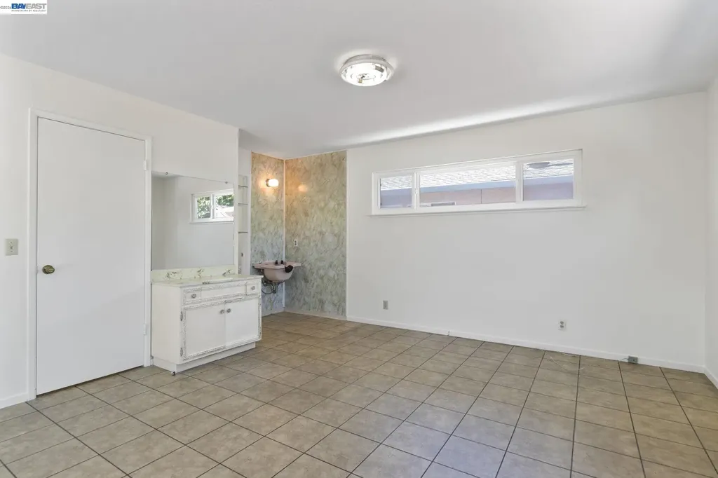 40272 Davis Street Fremont CA 94538