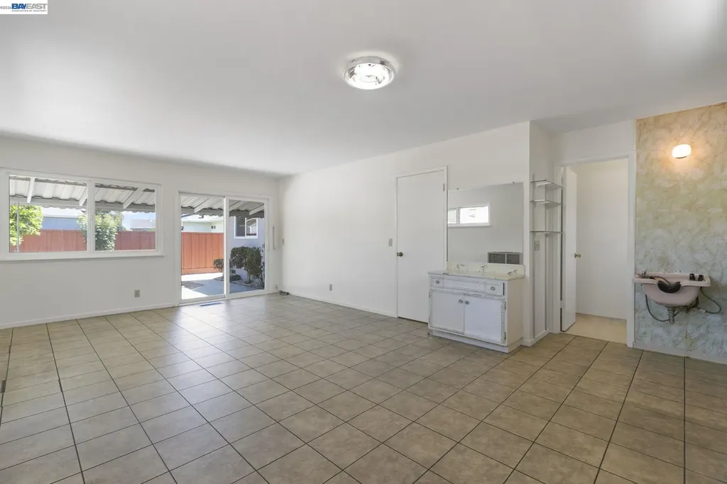 40272 Davis Street Fremont CA 94538