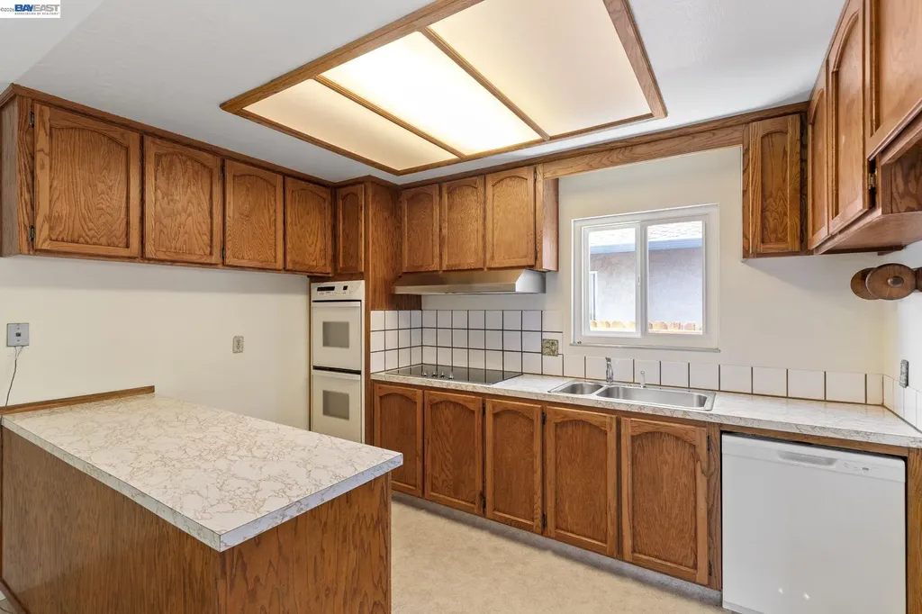 40272 Davis Street Fremont CA 94538