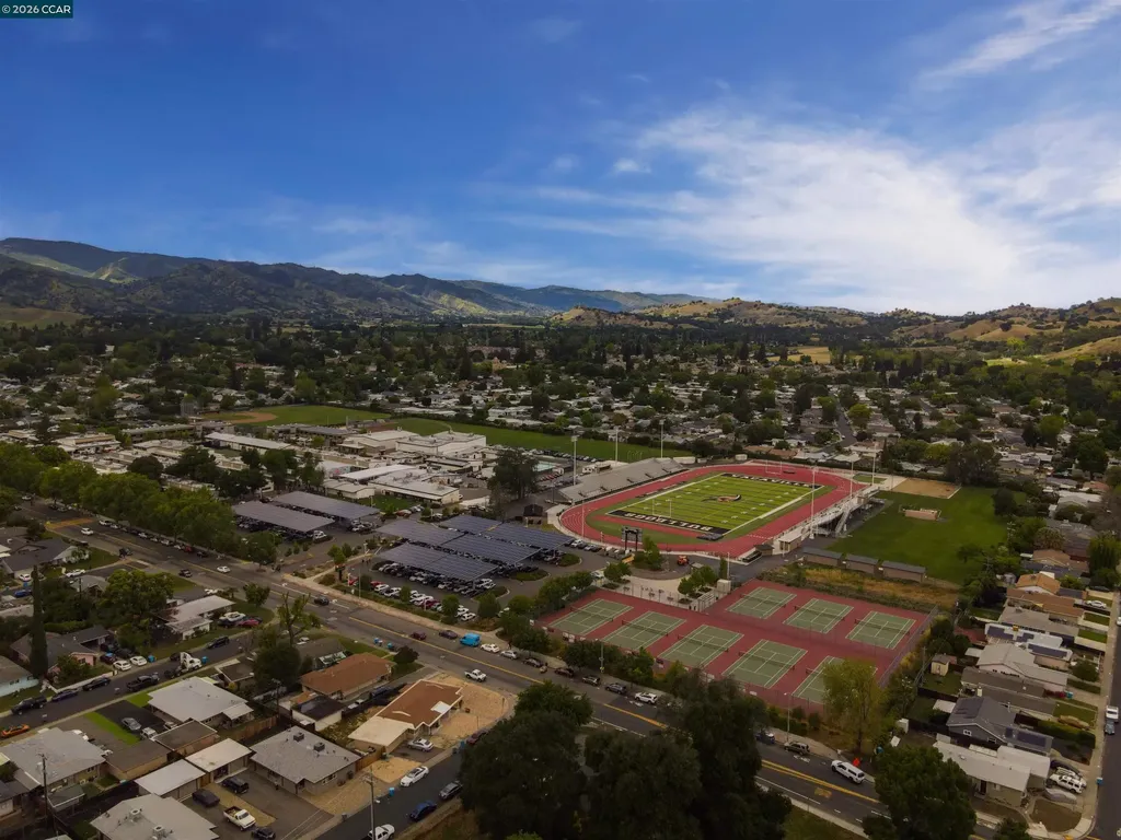 385 Gabiano Court Vacaville CA 95687