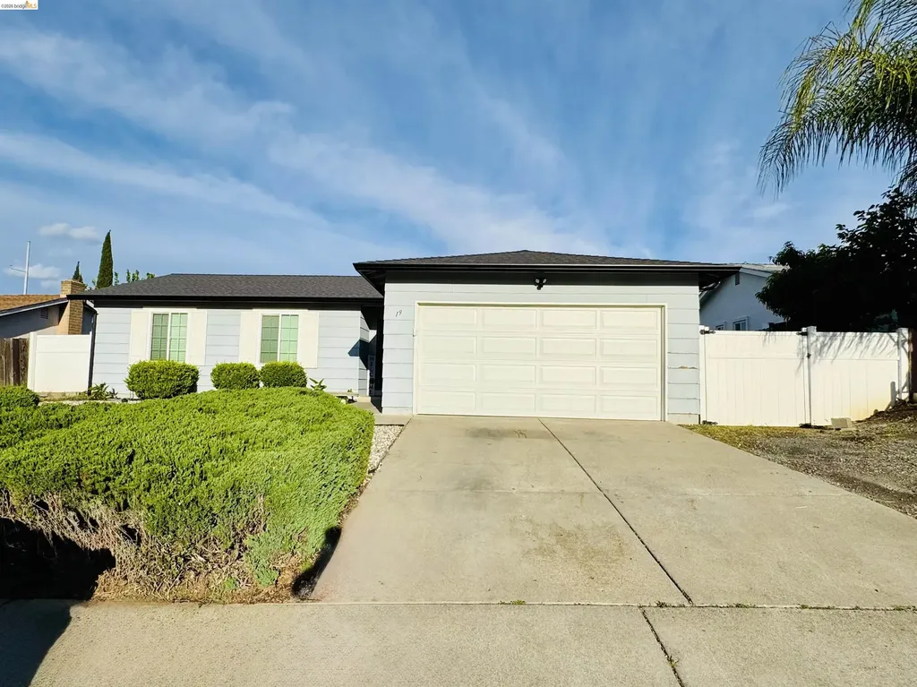 19 Huntington Circle Pittsburg CA 94565