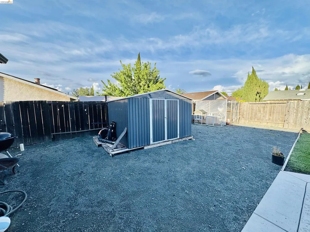 19 Huntington Circle Pittsburg CA 94565