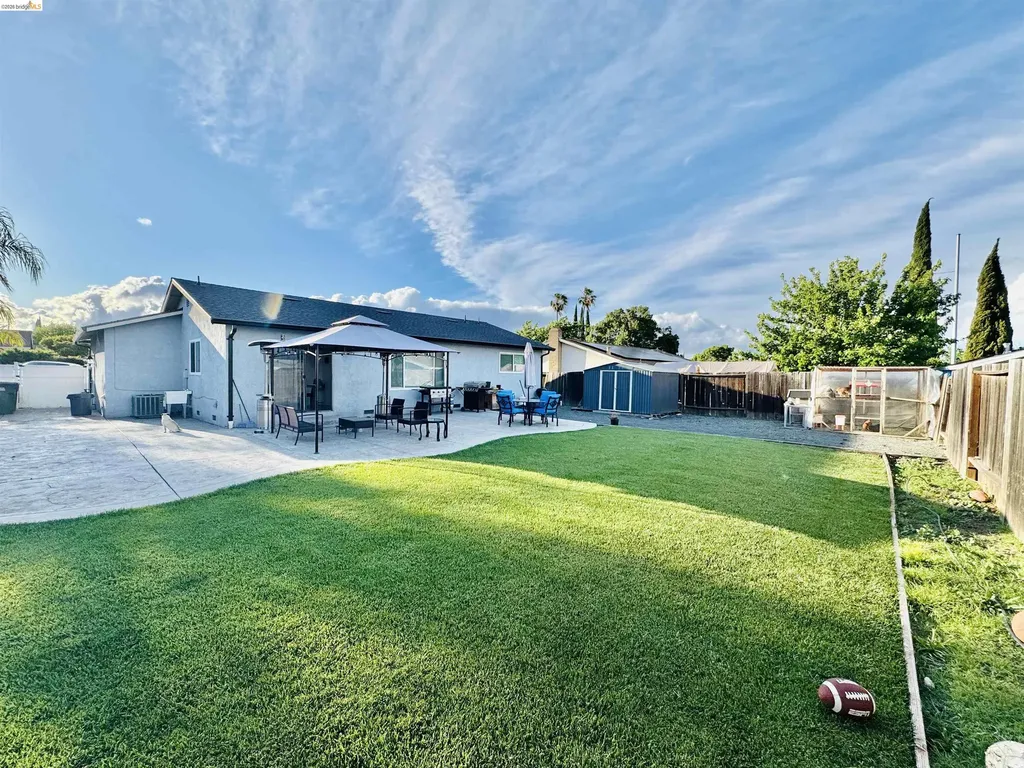 19 Huntington Circle Pittsburg CA 94565