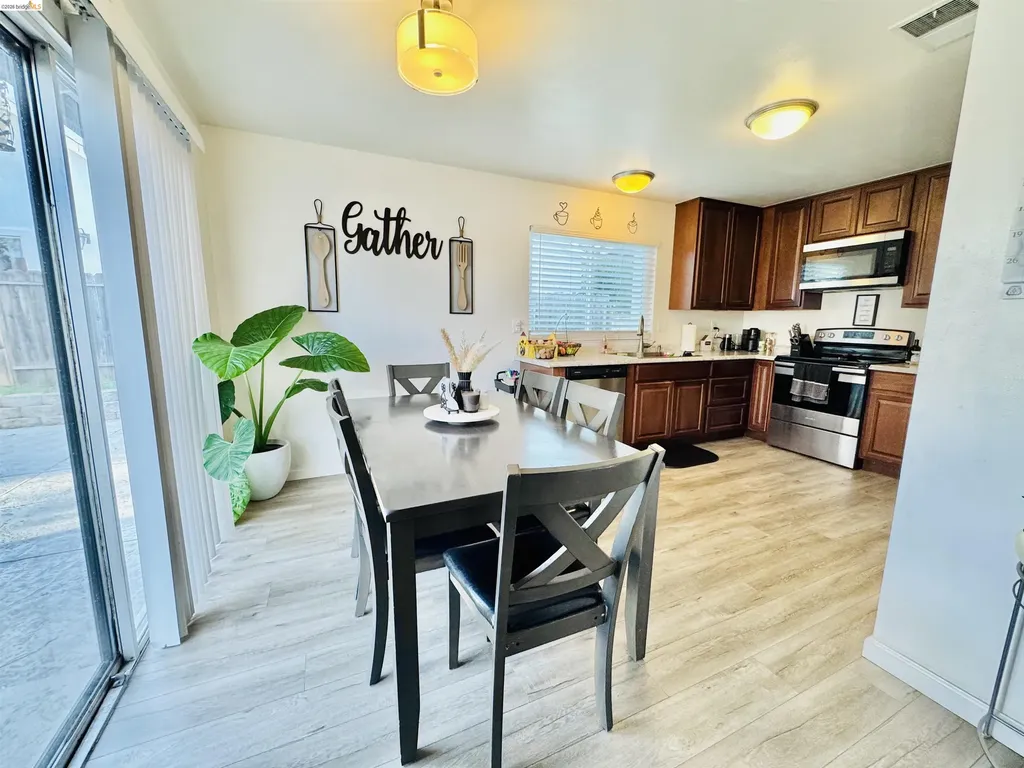 19 Huntington Circle Pittsburg CA 94565