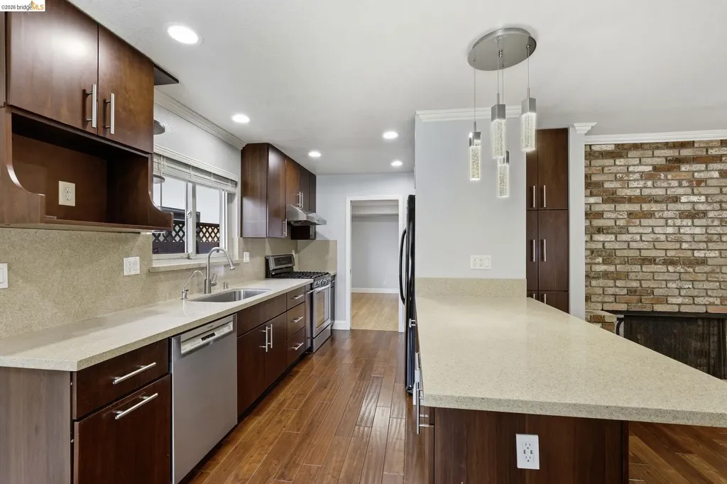 3305 Fir Avenue Alameda CA 94502