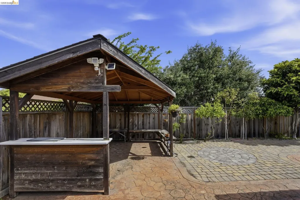 3305 Fir Avenue Alameda CA 94502