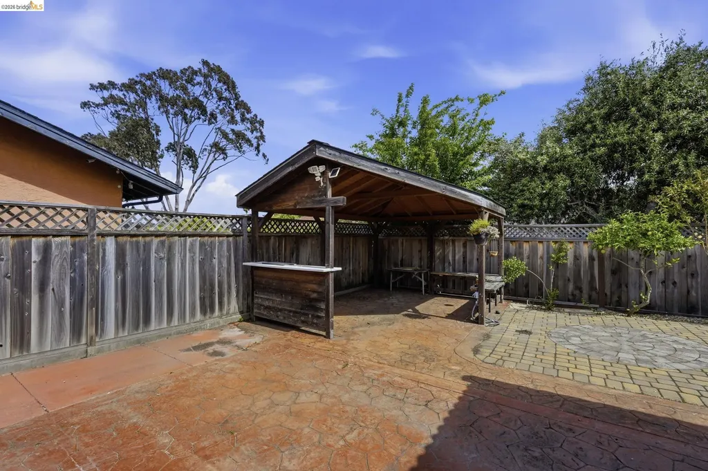 3305 Fir Avenue Alameda CA 94502