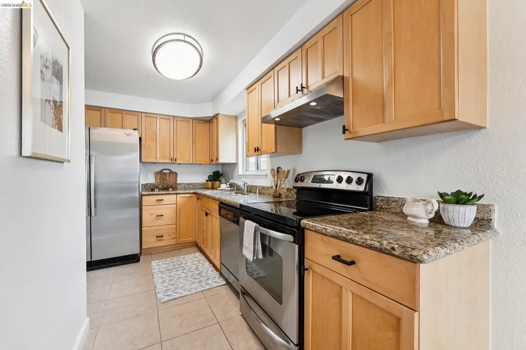 77 Fairmount Avenue Oakland CA 94611