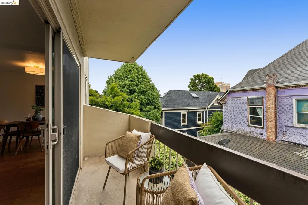 77 Fairmount Avenue Oakland CA 94611